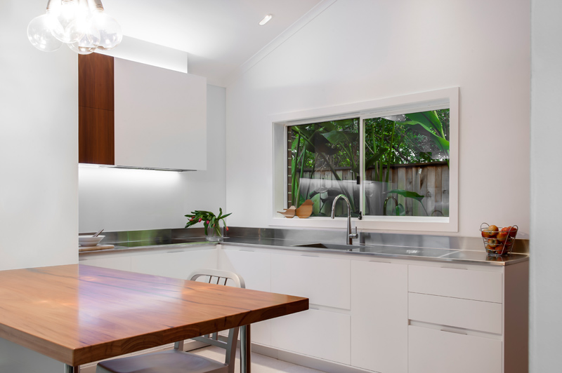 mala-moderna-kuhinja-2