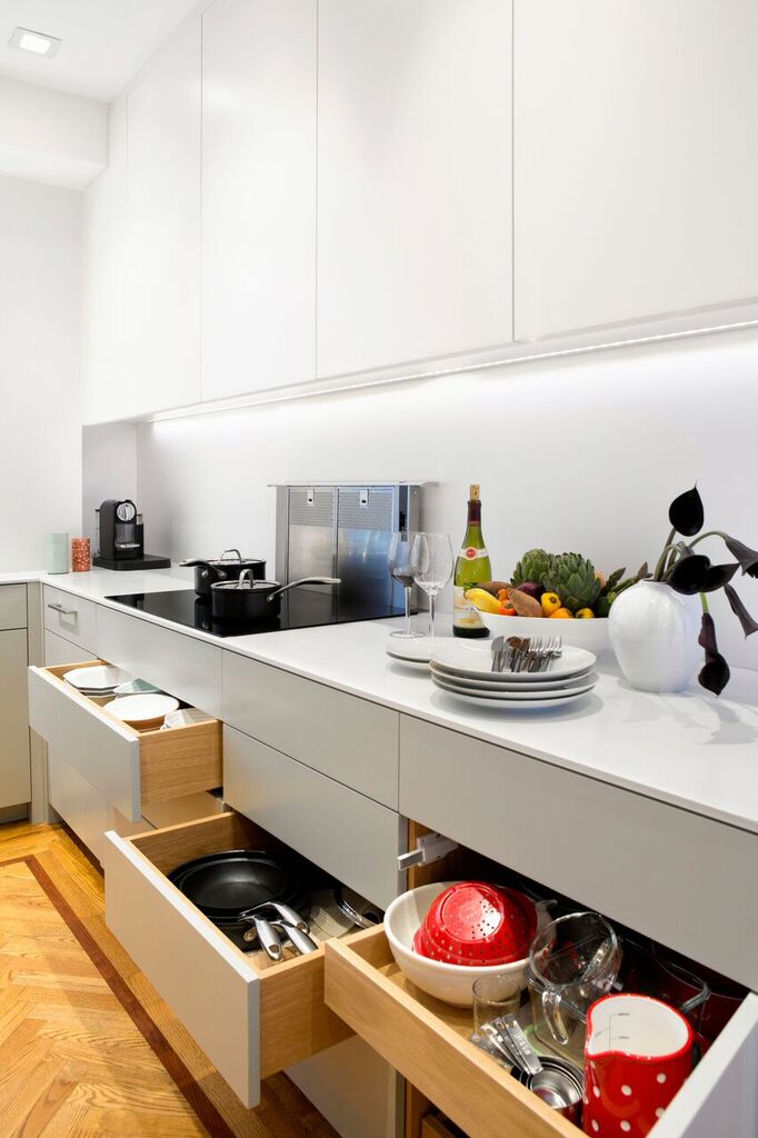 Jednostavna i funkcionalna kuhinja idealna za mali stan