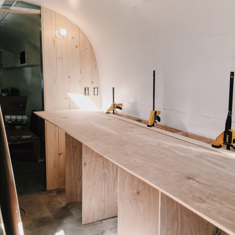 Prije i poslije: AIRSTREAM prikolica u Seattleu dobiva potpuni makeover