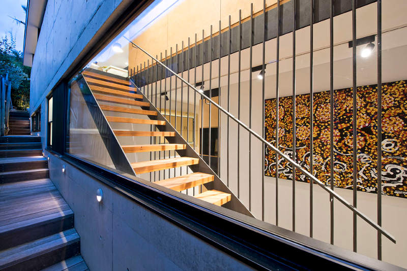 Dugačka, uska parcela i na njoj kuća