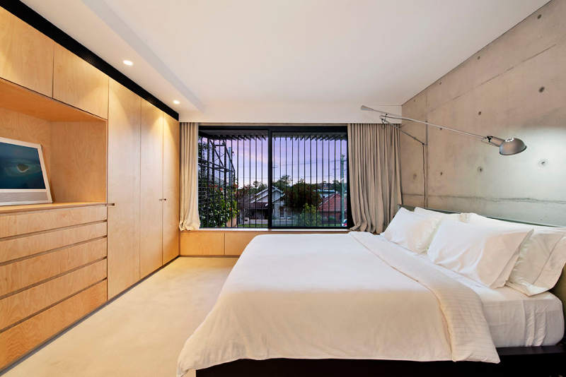 Dugačka, uska parcela i na njoj kuća