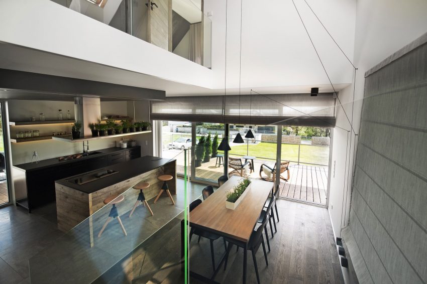 Moderna seoska kuća klasičnih obrisa