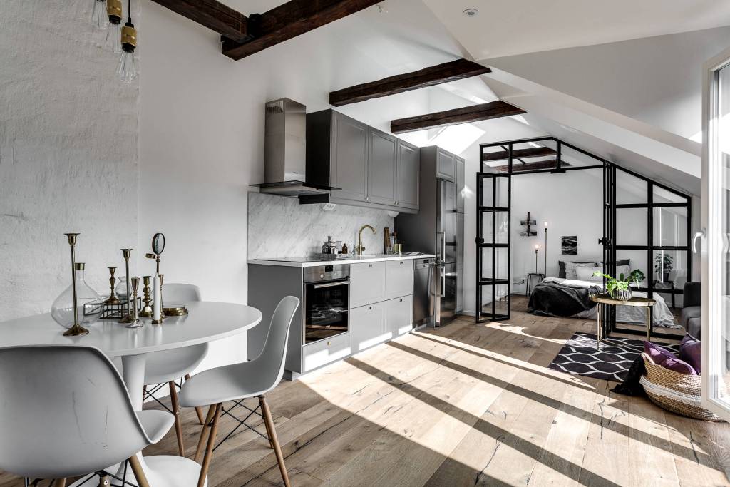 Stan u potkrovlju površine 37 kvadrata