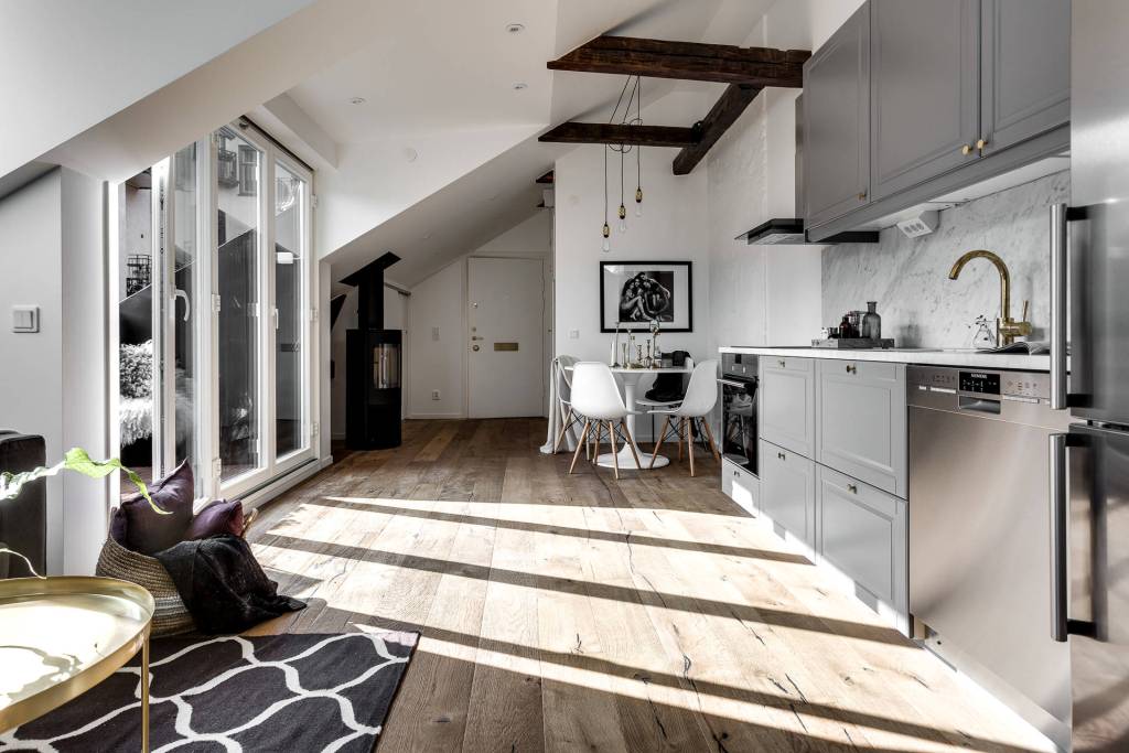 Stan u potkrovlju površine 37 kvadrata