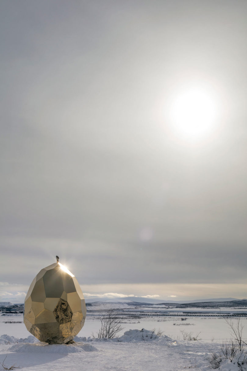 Sauna nalik na divovsko zlatno jaje