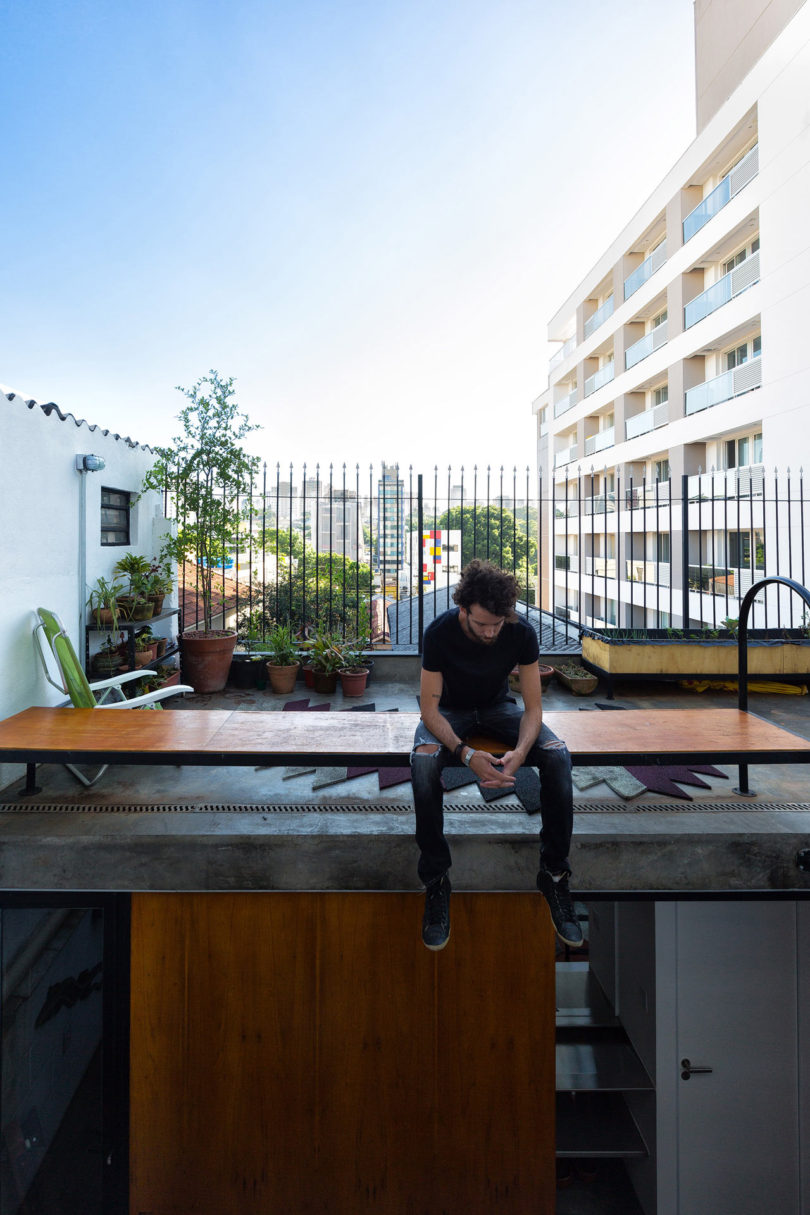 http://design-milk.com/a-small-sao-paulo-apartment-gets-an-annex-addition/