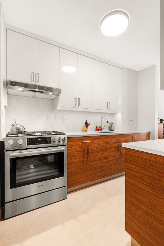 Preuređenje tmurne i dotrajale kuhinje