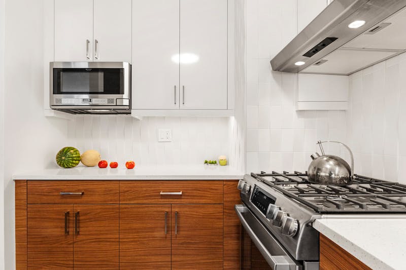 Preuređenje tmurne i dotrajale kuhinje