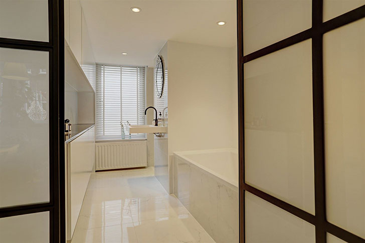 Bijeli stan u Amsterdamu