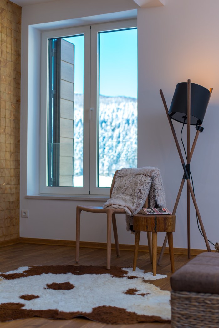 Skandinavski interijer sa pogledom na Bjelašnicu