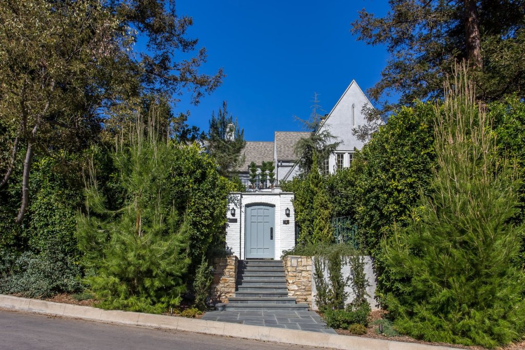 Moby prodaje kuću, cijena prava sitnica