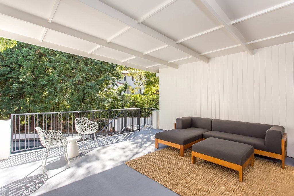 Moby prodaje kuću, cijena prava sitnica