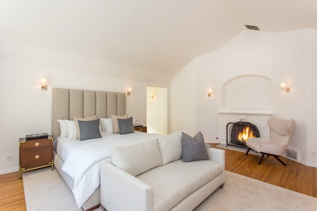 Moby prodaje kuću, cijena prava sitnica