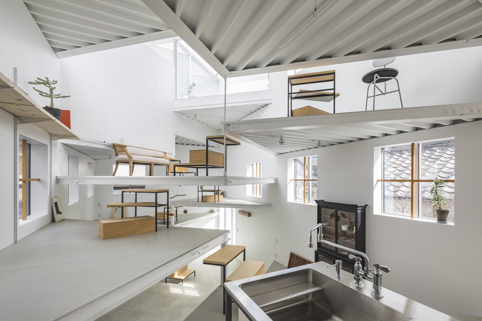 Totalno neobična kuća sa 13 platformi