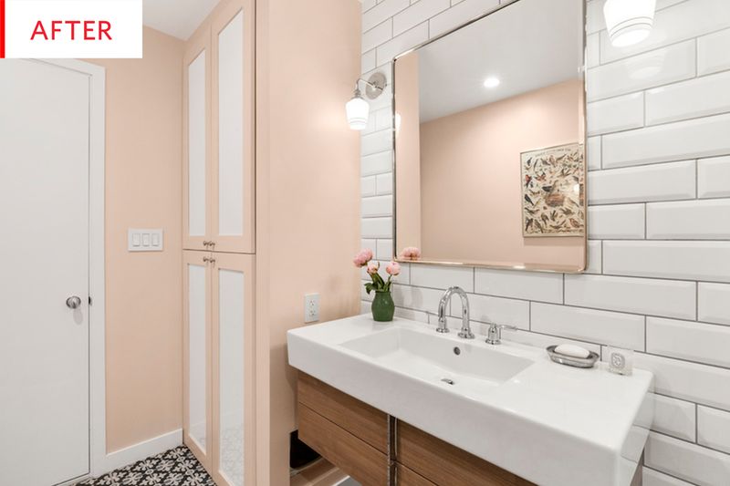 Ružičasti zid za svježi izgled kupaonice nakon preuređenja
