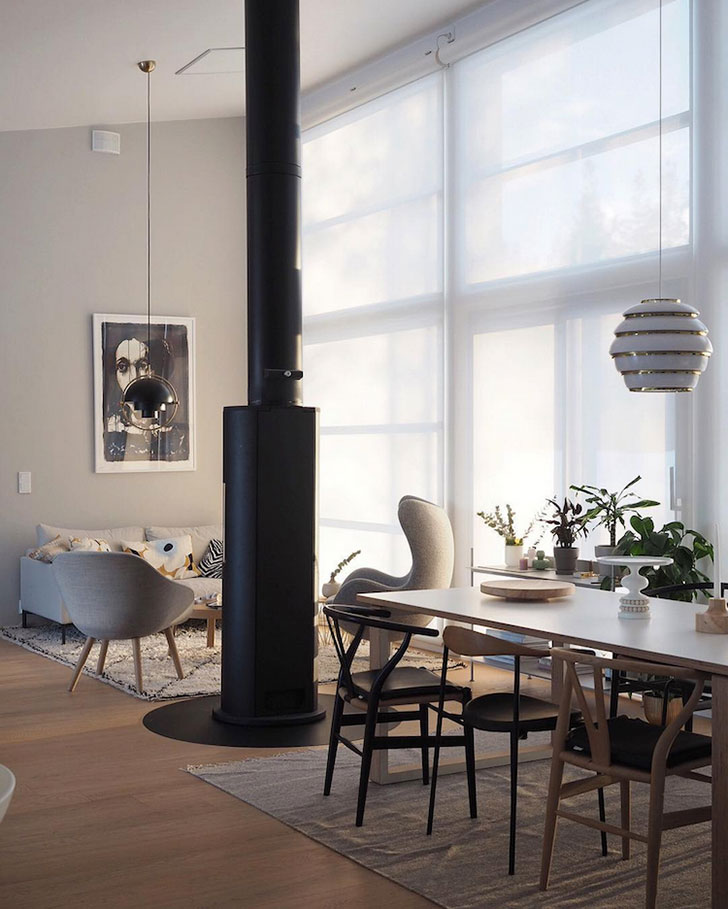 Svijetli stan i tamna spavaća soba cvijetnog uzorka