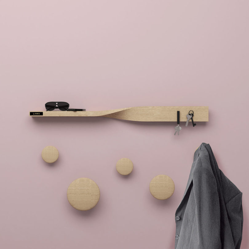 Polica i magnetna ploča u jednom